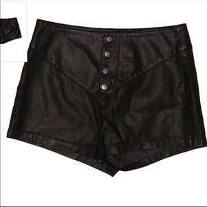Kendall & Kylie faux leather shorts